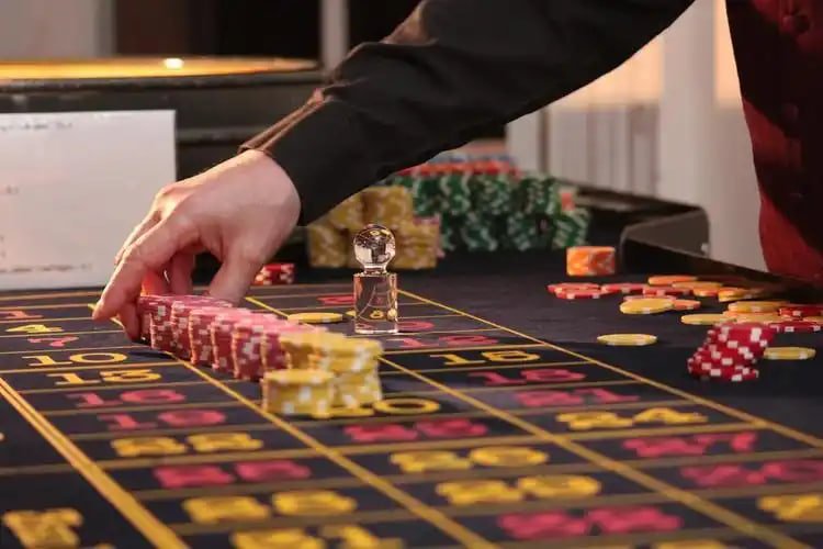 Andar Bahar variant table on kapalslot login showing left and right card piles